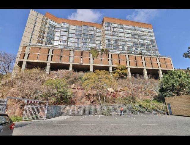 1 BEDROOM APARTMENT FOR SALE IN KENSINGTON